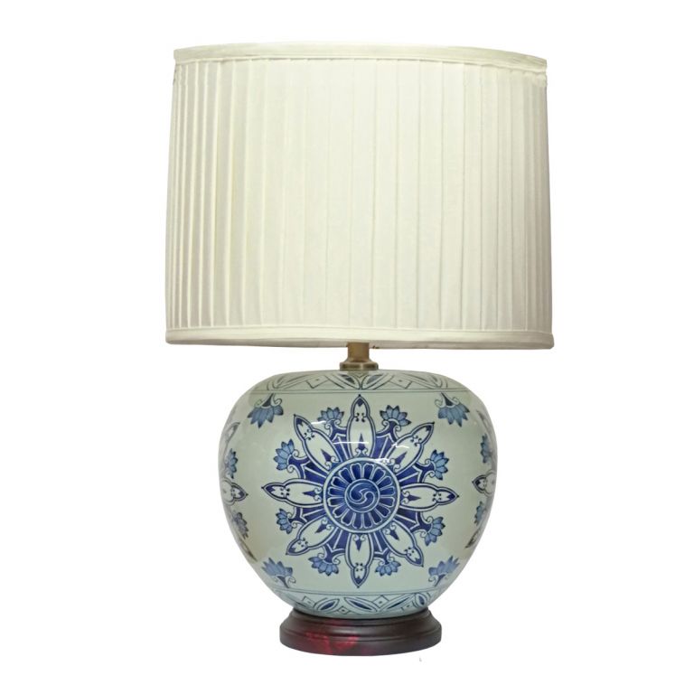 Wan Hua Tong Lamp